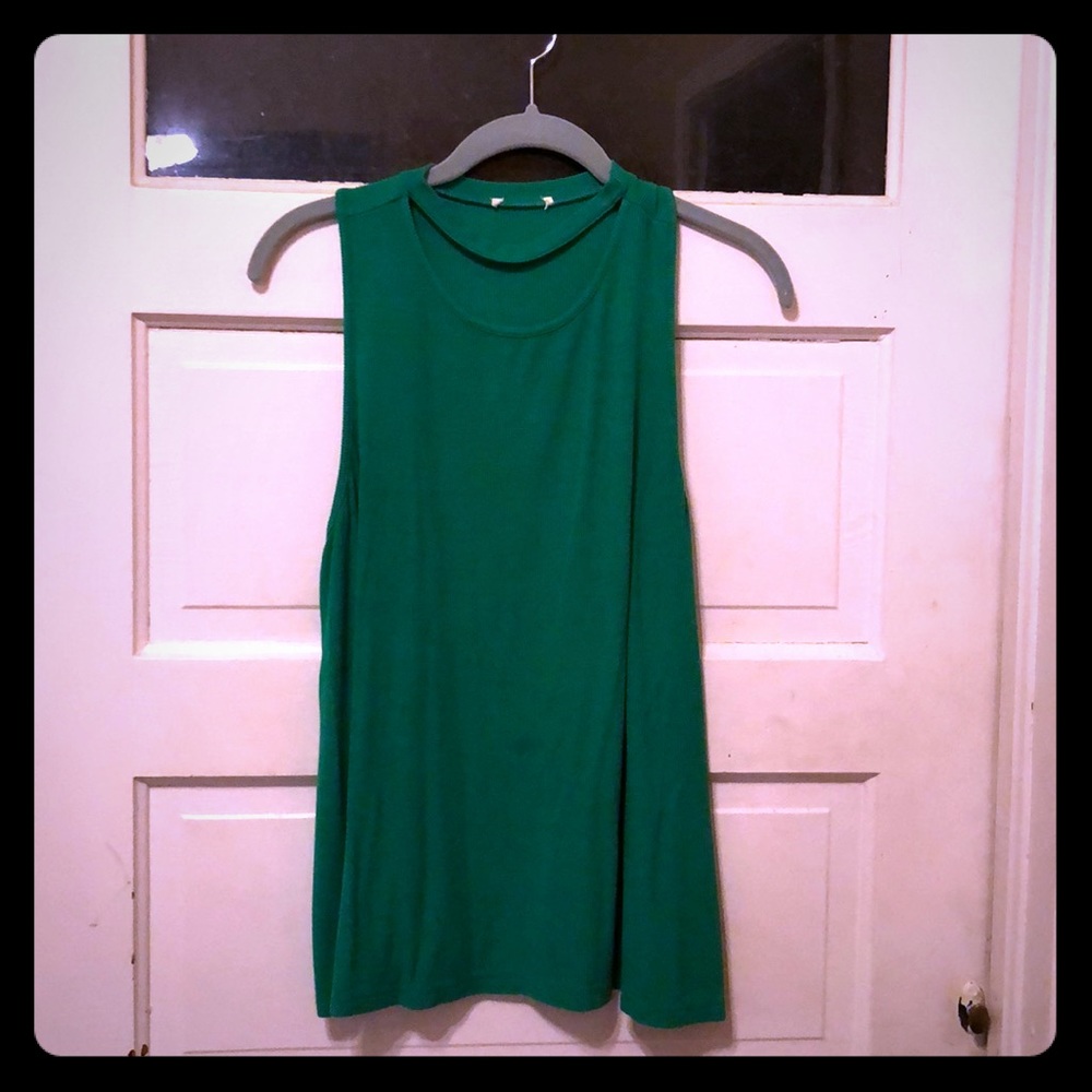 Umgee chocker collar tank top